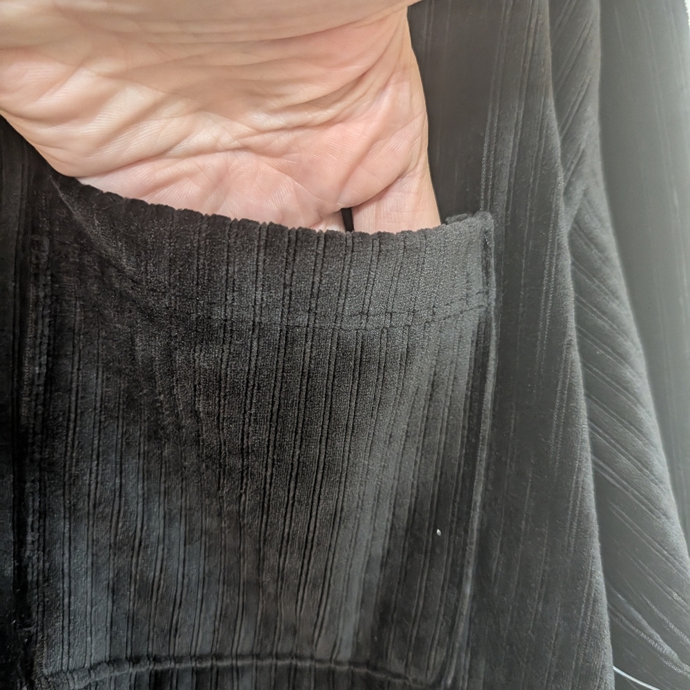 NWOT No Boundaries Black Ribbed Brushed Corduroy Button-Up Shirt with Pocket - Picture 7 of 10